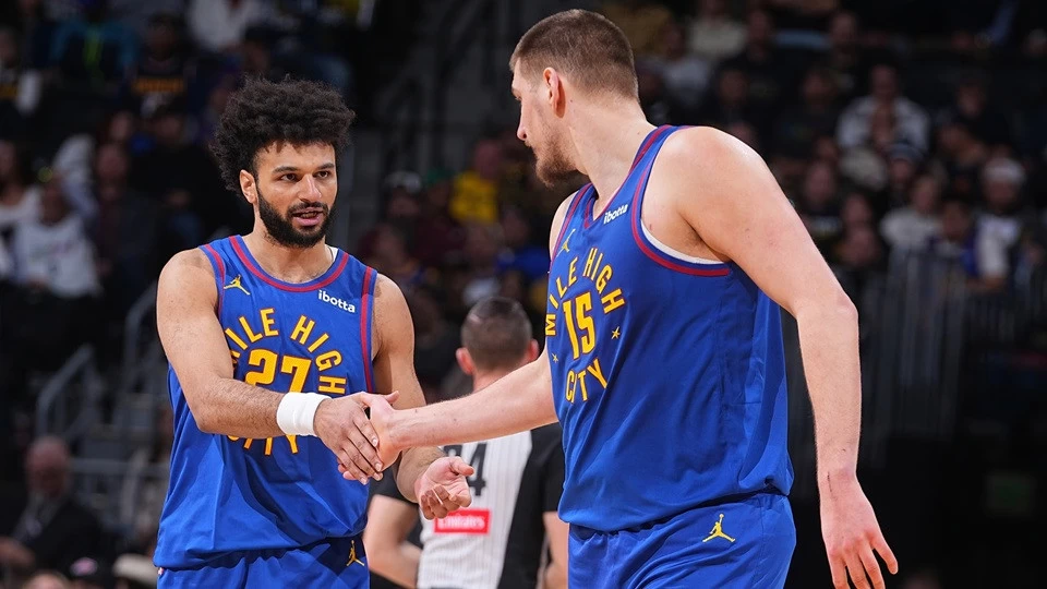 Tanpa Sabonis dan Monk, Kings Takluk dari Nuggets