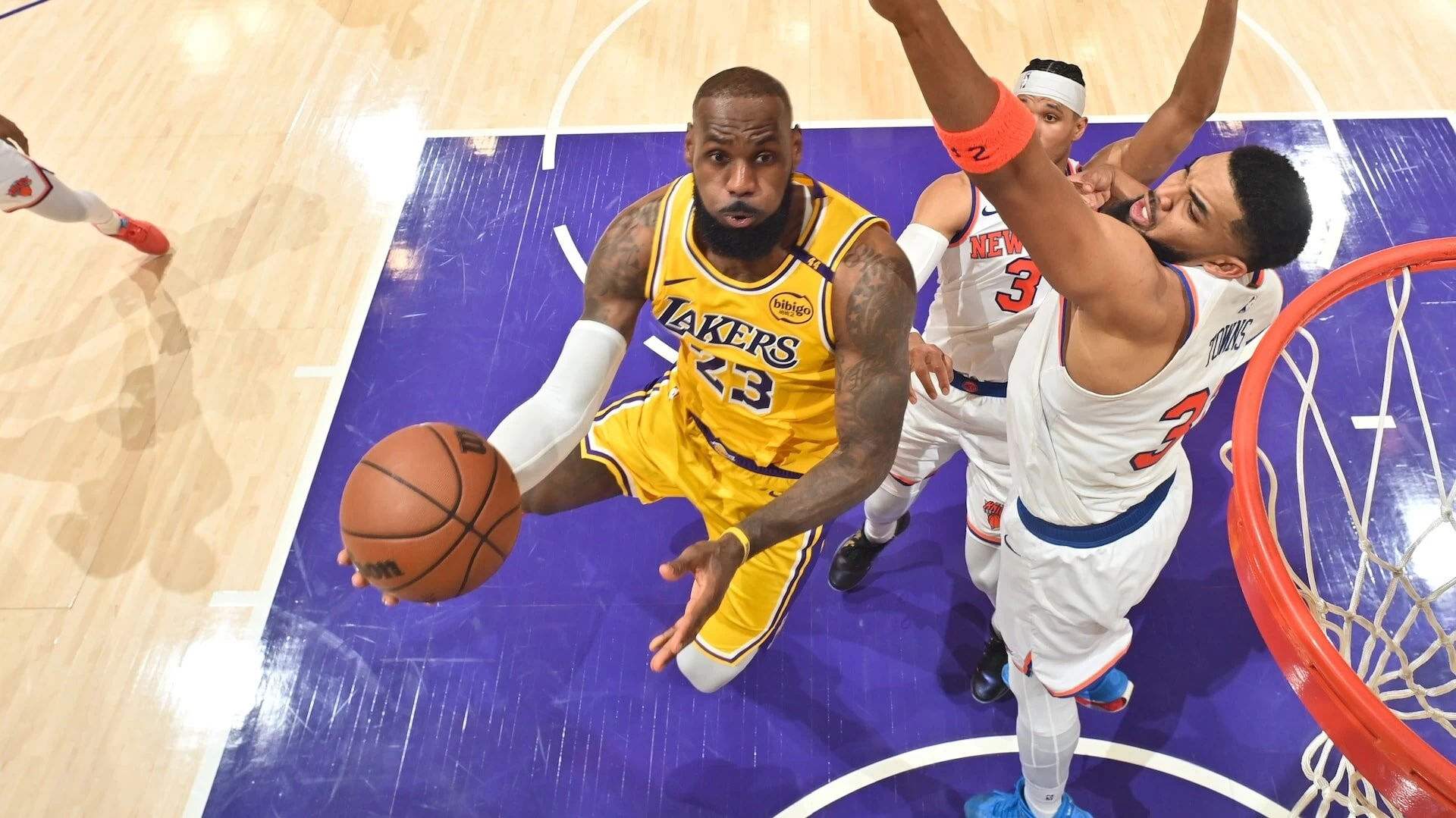 Luka dan LeBron Menyelamatkan Lakers Lagi