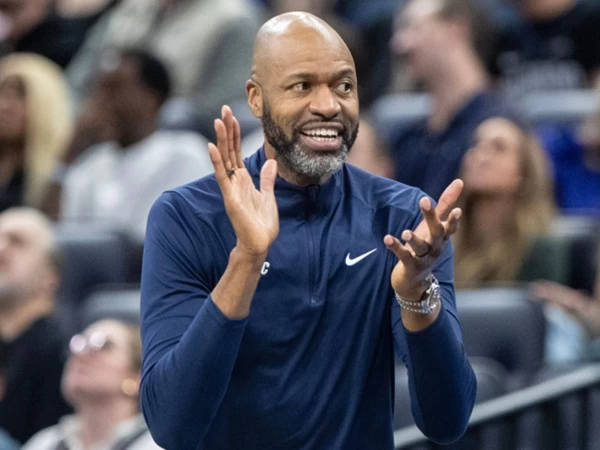 Jamahl Mosley Beberkan Kunci Kemenangan Magic Lawan Pelicans