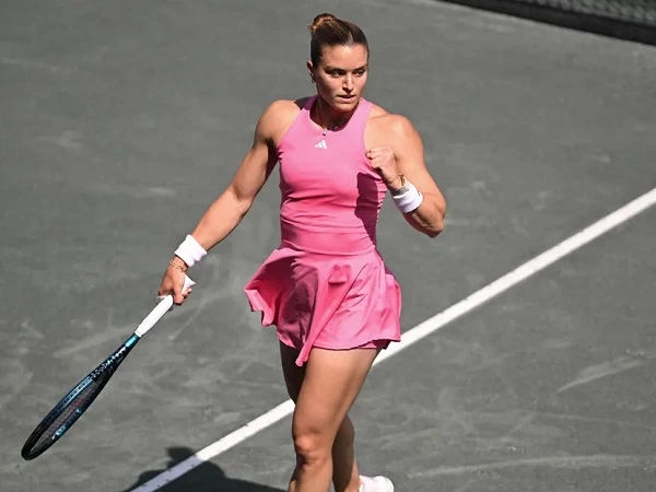 Dua mantan petenis peringkat 10 dunia, Maria Sakkari dan Sofia Kenin mengawali musim clay-court dengan memetik kemenangan pertama di Charleston Open musim 2025.