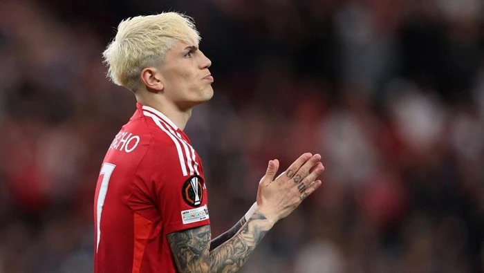 Garnacho Jadi Alat MU Bajak Watkins dari Aston Villa?